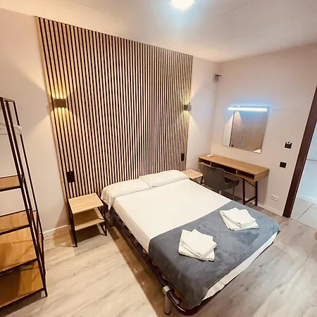 Colibri Guest house Calella